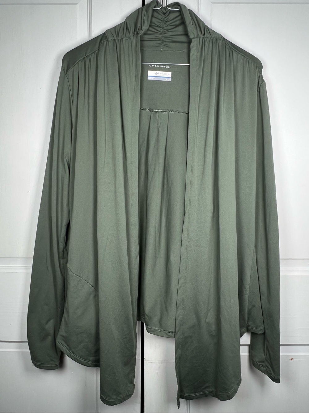 Columbia olive green open-front cardigan featuring Omni-Wick fabric Sz XS